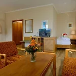 Michel Am Badepark מלון 4*