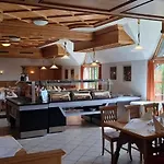 ホテル Michel Am Badepark 4*