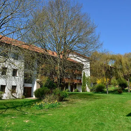 Am Badepark Szálloda Waldkirchen
