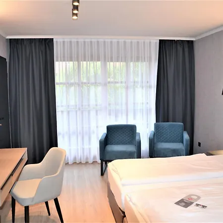 Roomingtons 4*