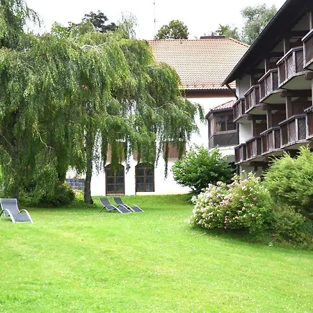 Szálloda Am Badepark 4*