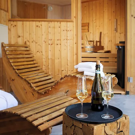 Szálloda Am Badepark 4*