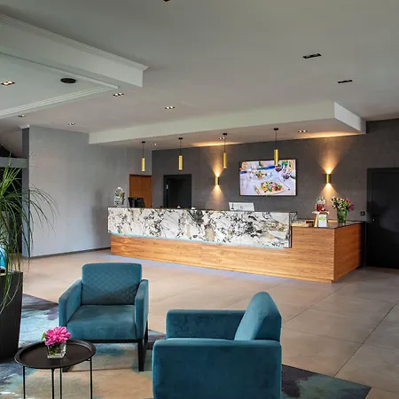 Am Badepark Szálloda Waldkirchen