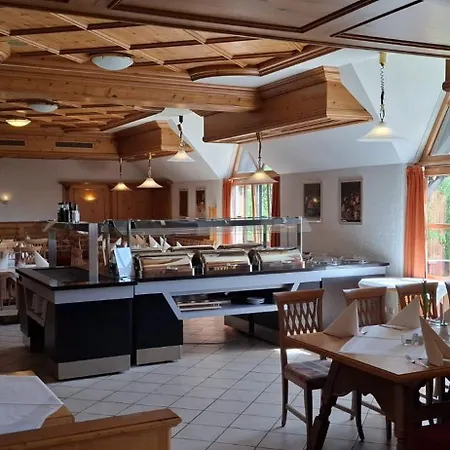 Szálloda Am Badepark 4*