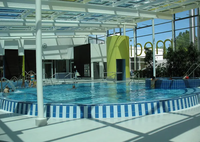 Michel Am Badepark מלון ולדקירכן
